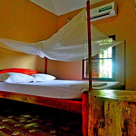 The Plantation Albergue Kampot Exterior foto