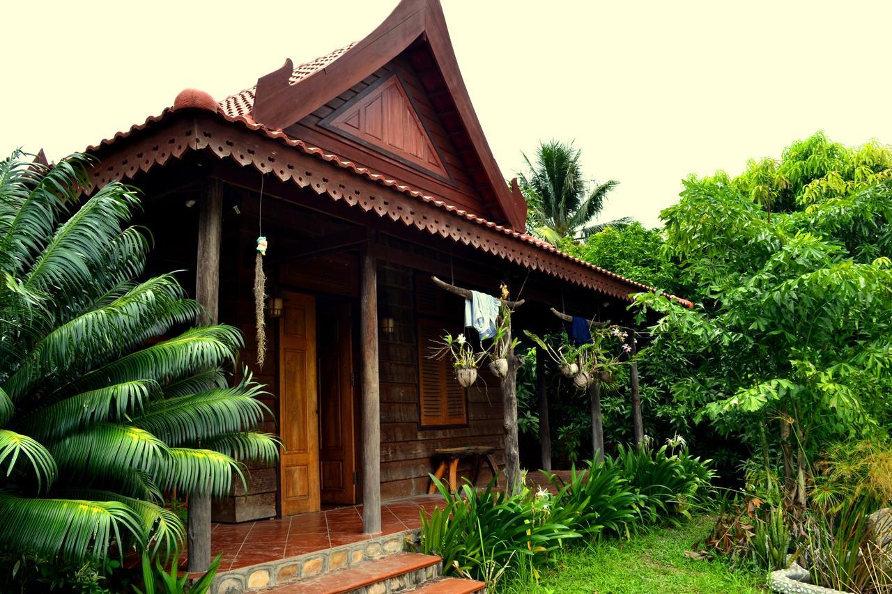 The Plantation Albergue Kampot Exterior foto
