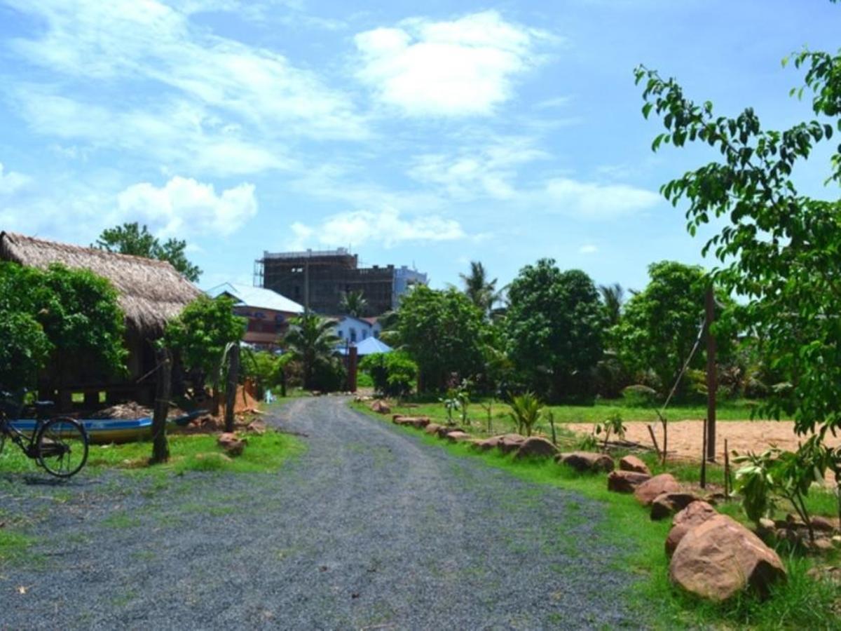 The Plantation Albergue Kampot Exterior foto