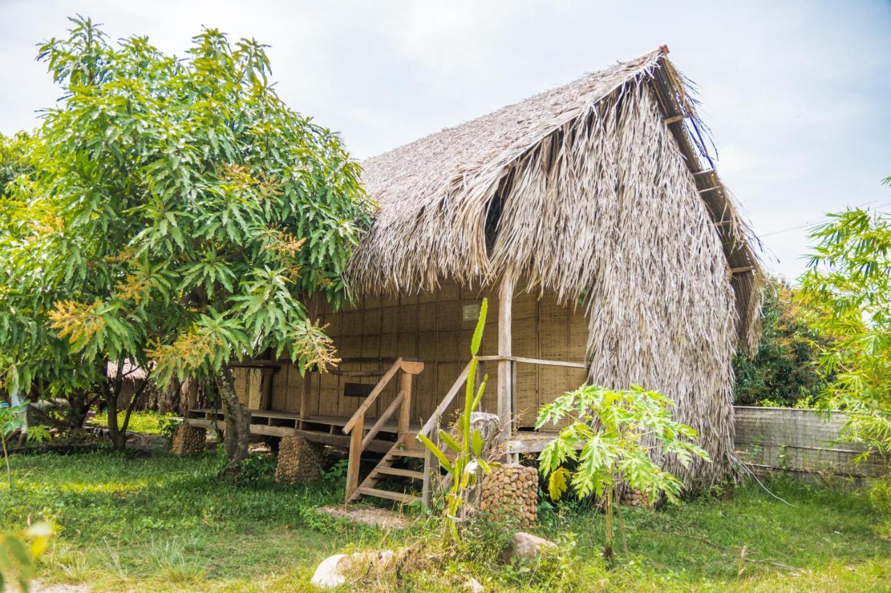 The Plantation Albergue Kampot Exterior foto