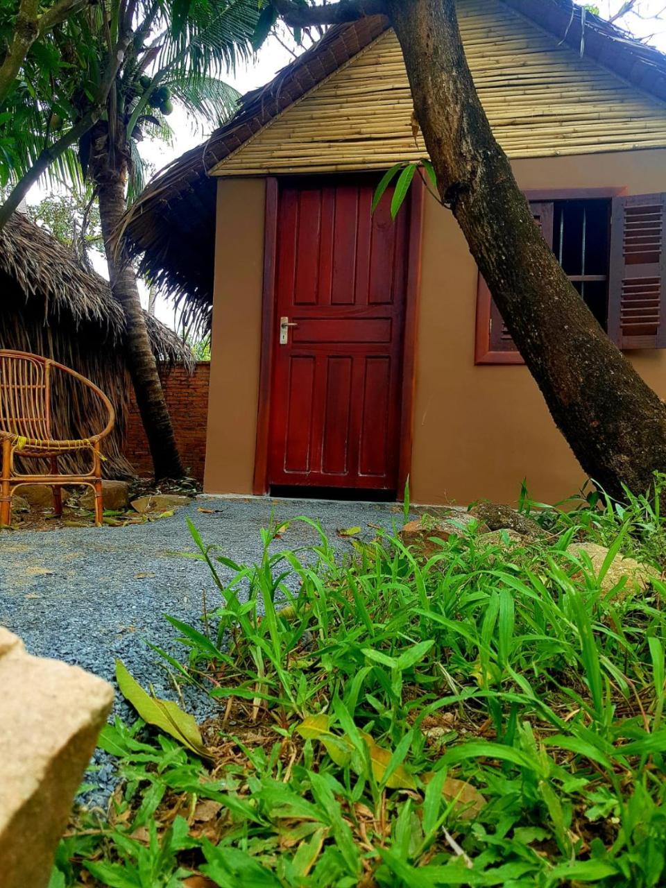 The Plantation Albergue Kampot Exterior foto