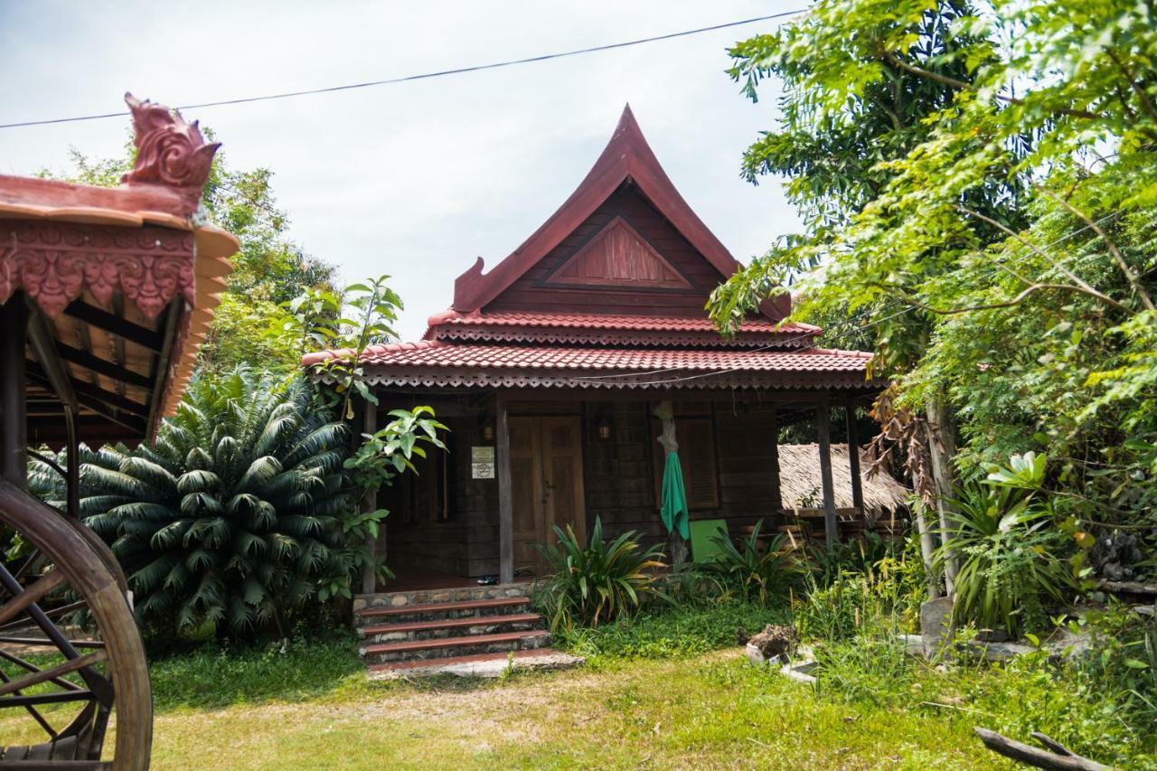 The Plantation Albergue Kampot Exterior foto